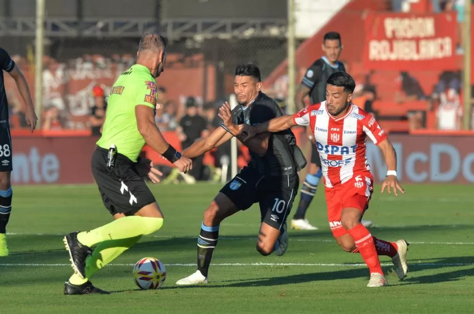 REGRESO SIN GLORIA. Núñez volvió a ser titular en Atlético y se fue reemplazado luego de una floja actuación. El formoseño jugó de segundo volante central. foto de javier escobar (especial para la gaceta)