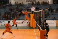 Pese a la derrota, Monteros sigue en zona de playoffs 