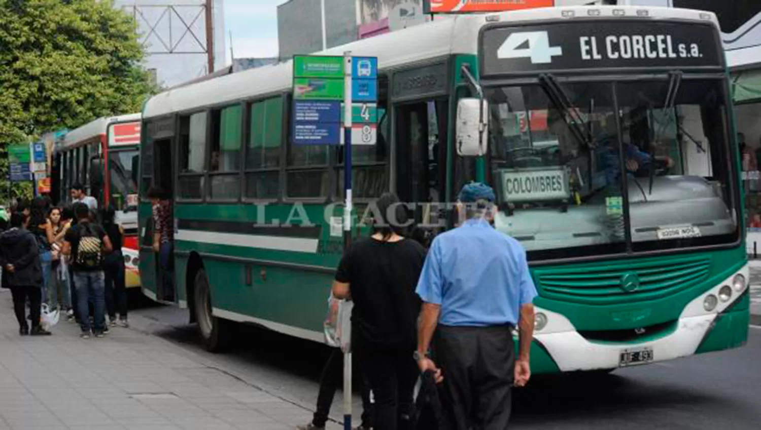 DISMINUYÓ EL USO DEL COLECTIVO