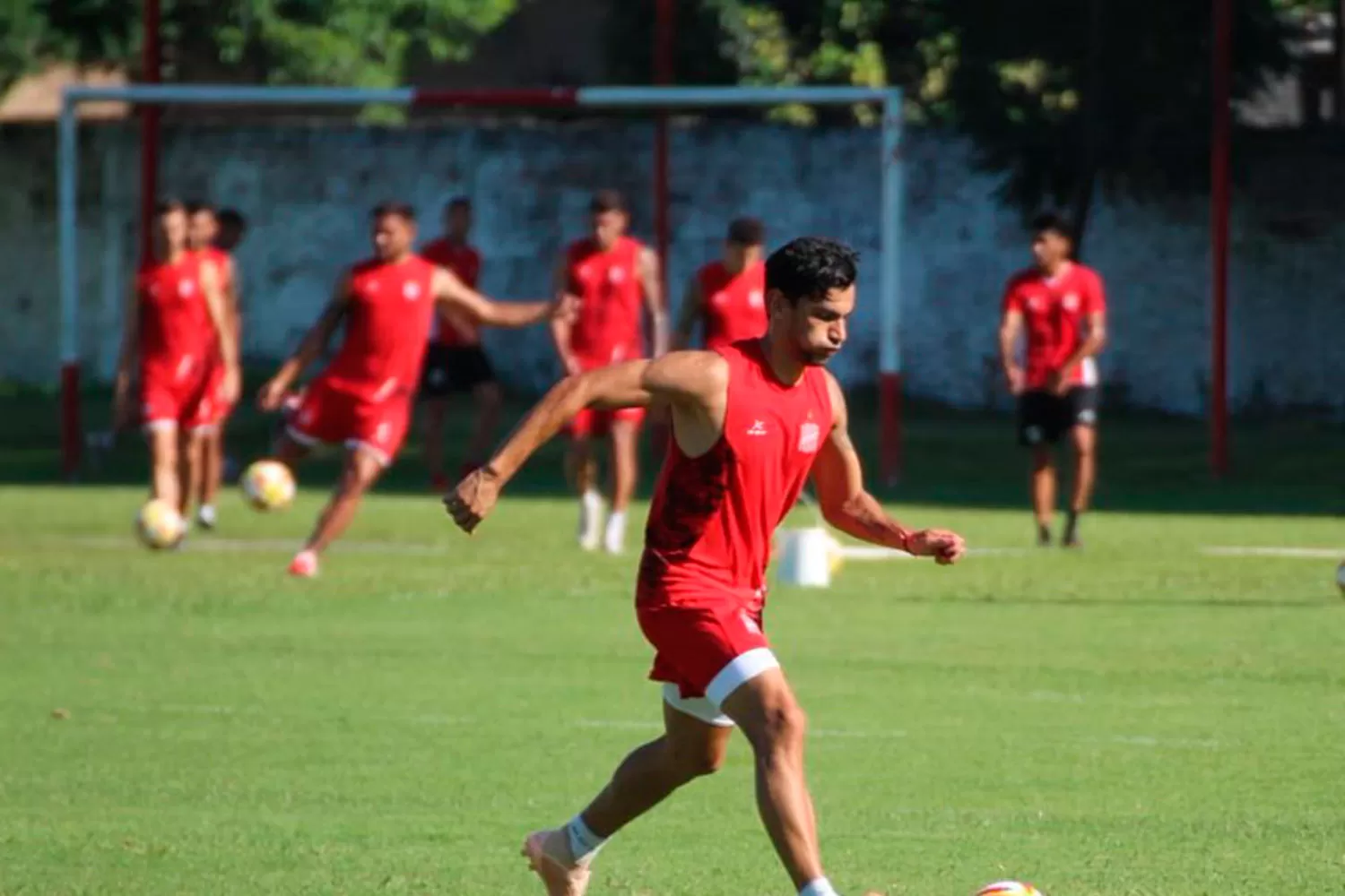 DE REGRESO. Tino Costa podrá jugar ante River.