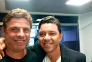 La foto de Floreal García junto a Gallardo luego de la derrota de San Martín en el Monumental