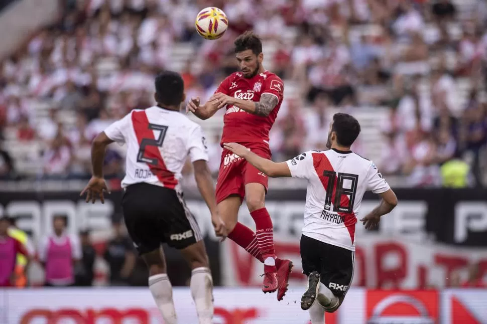 NO BAJA LOS BRAZOS. Ramiro Costa, que en el Monumental marcó su primer gol con la camiseta de San Martín, aseguró que quiere dar pelea mientras haya chances. foto de Matías Nápoli Escalero (especial para la gaceta)