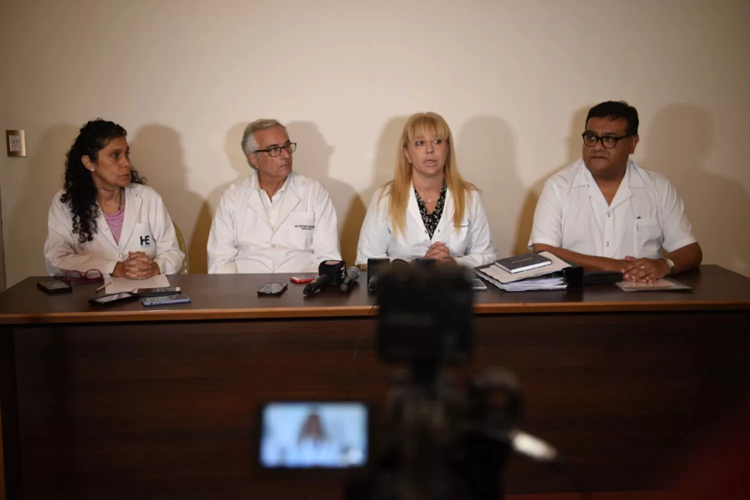 DE IZQUIERDA A DERECHA: Elizabeth Ávila (directora del Hospital Eva Perón), Gustavo Vigliocco (secretario Ejecutivo Médico del Siprosa), Rossana Chahla (ministra de Salud) y Walter Sigler (director General de Salud Mental).