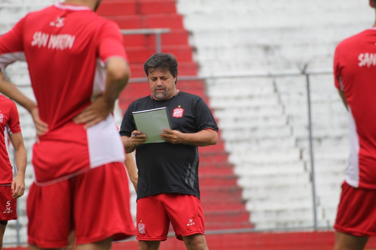 Caruso Lombardi dirigió su primera práctica en San Martín