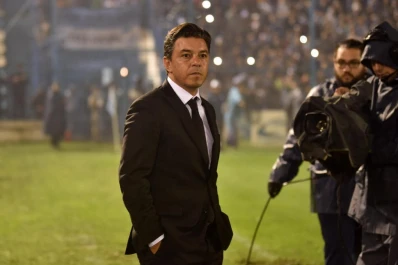 Las dos facetas de Marcelo Gallardo durante el partido