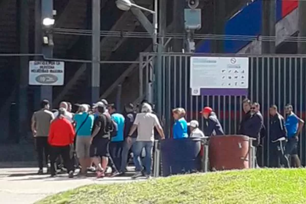 La barra de San Lorenzo, el último rival de San Martín en el torneo, apretó a los jugadores