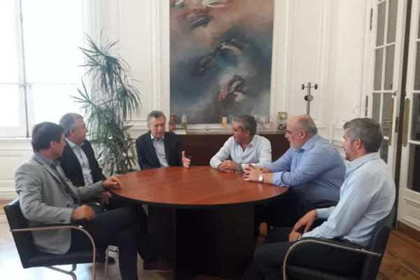 En plena pulseada, Cano se mostró con Macri y Elías ratificó sus aspiraciones