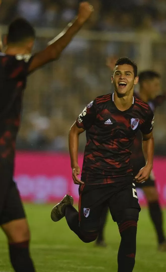 AQUÍ TAMBIÉN. El volante venía de darle el empate a River contra Alianza Lima por Copa Libertadores. carp