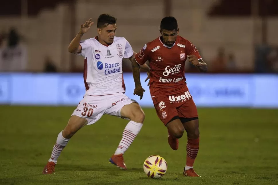 IMPARABLE. Anoche, García fue una pesadilla para los jugadores de Huracán. 