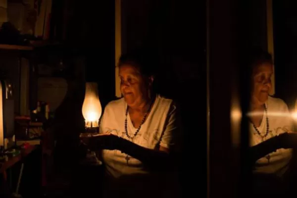 Venezuela sin luz hace cinco días: cómo funciona su sistema eléctrico y por qué colapsó