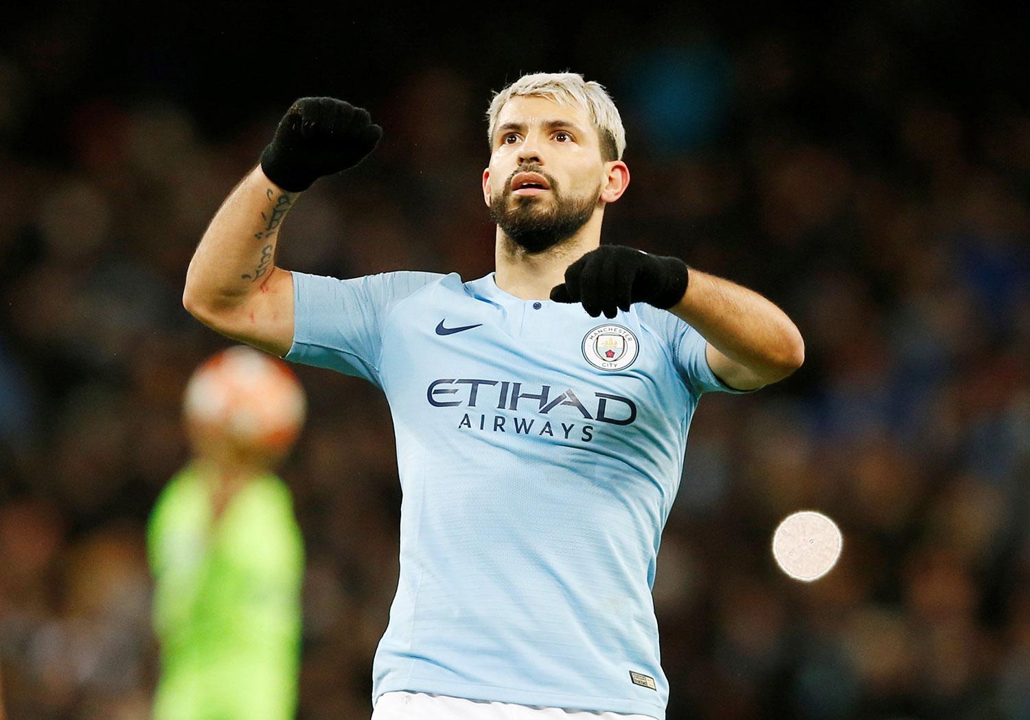 FIGURA. Agüero marcó un doblete en la goleada de Manchester City.