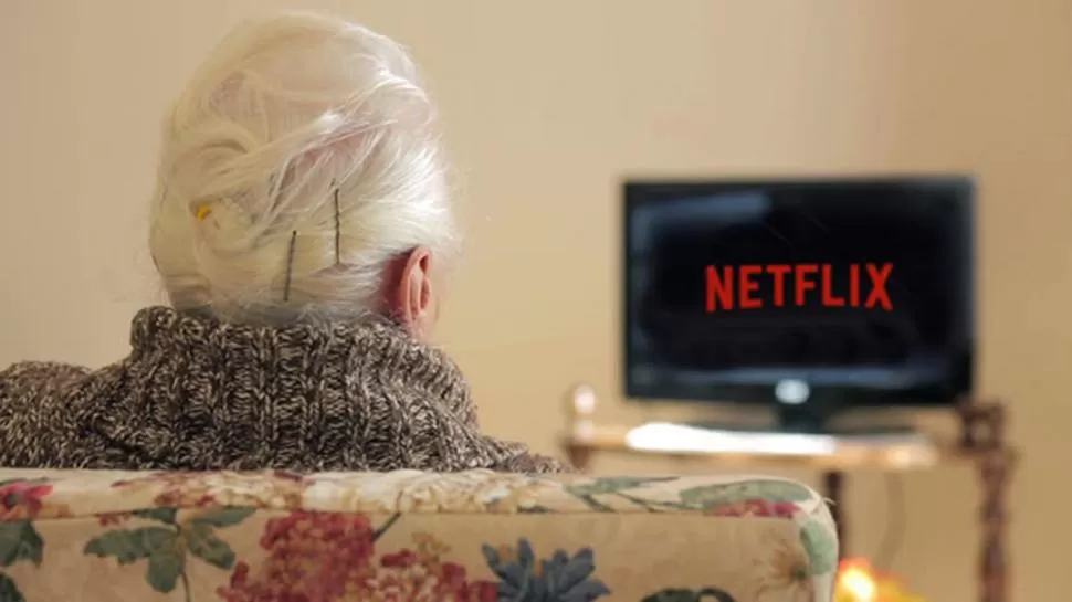 NUEVAS COSTUMBRES. Personas entrevistadas por LA GACETA dijeron que dejaron de ir al cine y ahora se reúnen a ver series y películas en Netflix. 