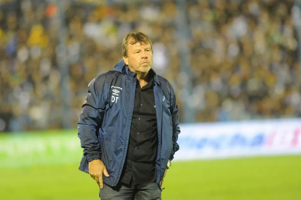 ENSAYOS. Zielinski ensayará algo de fútbol en la práctica de hoy. la gaceta / foto de hector peralta
