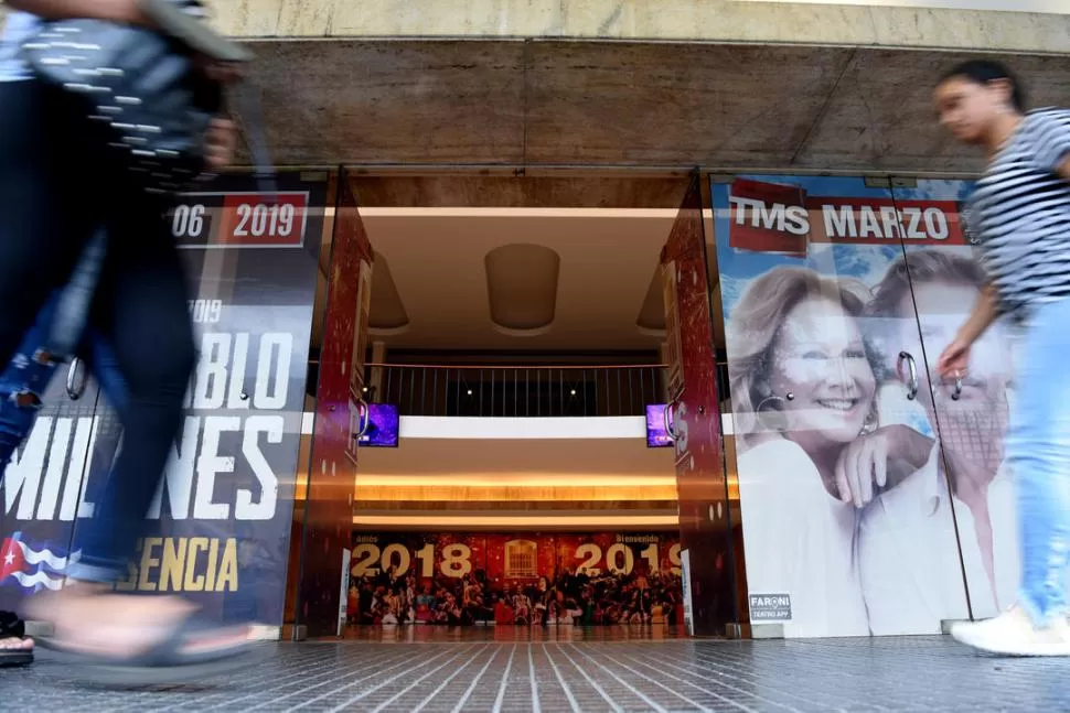 SIN INCONVENIENTES. Las puertas del Mercedes Sosa estuvieran abiertas ayer, y la boletería trabajó con normalidad. la gaceta / Foto de José Nuno