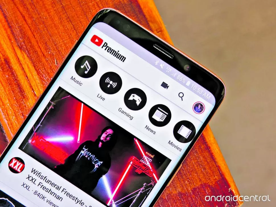 NUEVOS SERVICIOS. La red social de streaming de videos amplía su rubro. 