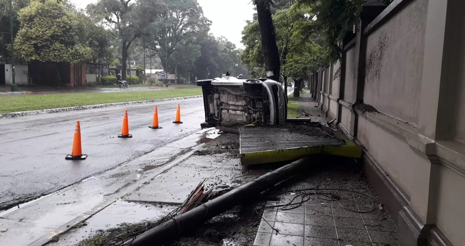 CHOQUE Y VUELCO. Ocurrió en Aconquija al 900.