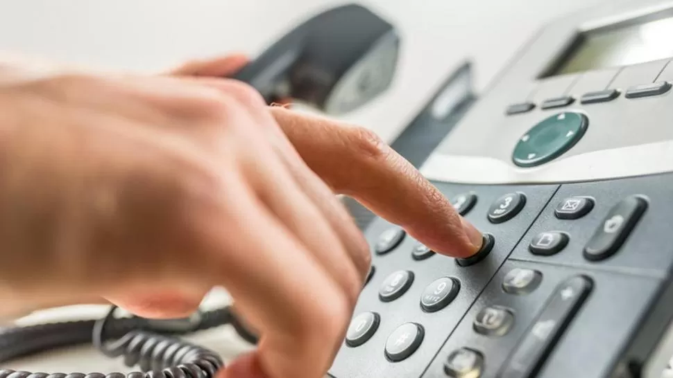 AL TELÉFONO. En general, las compañías gestionan la queja a través de un “código de requerimiento”, que sirve para continuar las gestiones. 