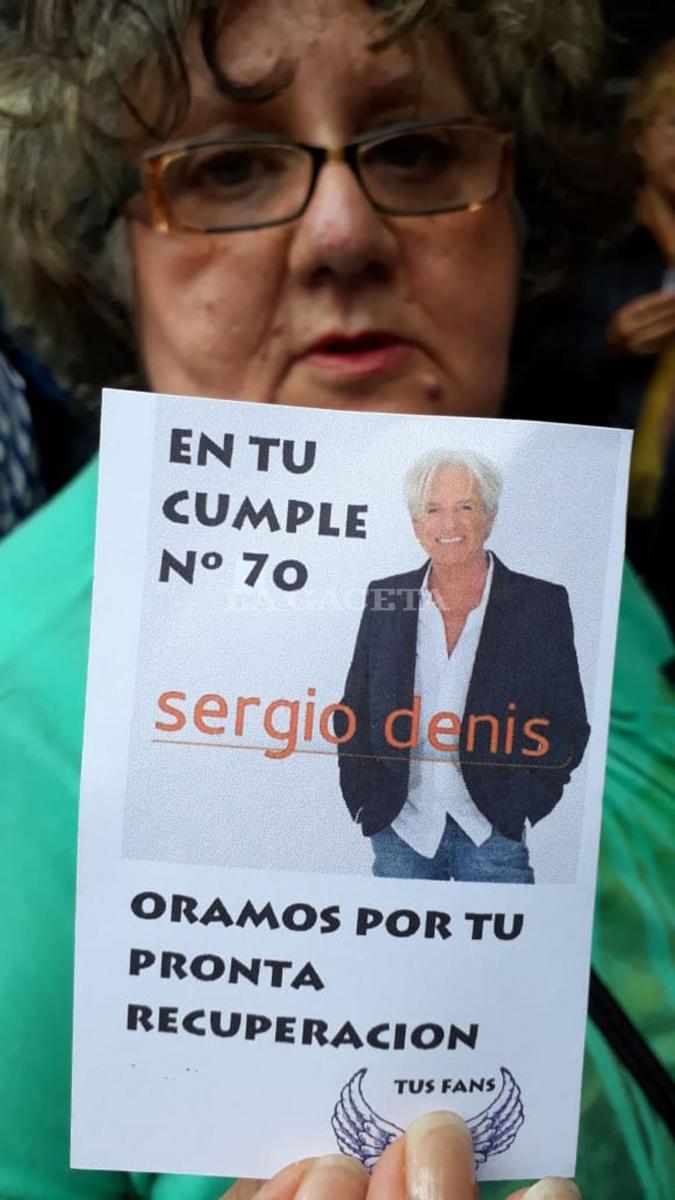 Por los 70 años de Sergio Denis, realizaron una misa para familiares y fans