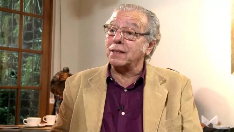 LA ESENCIA IMPRESCRIPTIBLE QUE ALIMENTA LA INSPIRACIÓN. “La brasa original es la luz de Salta, que no se me apaga nunca y sigue desde el fondo, alumbrándome el mundo, con el mismo asombro con que lo miraba por primera vez en mi infancia”, asegura Castilla. 