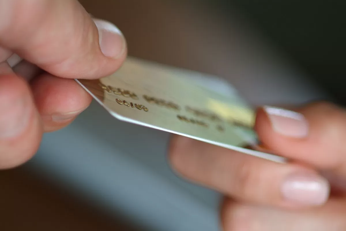 Desde mayo, será obligación aceptar tarjeta de débito