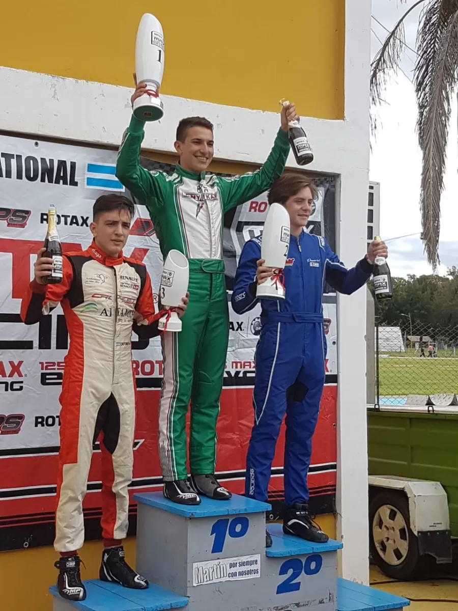 FELICES. Rotondo (izquierda), Escalera (centro), en el podio.