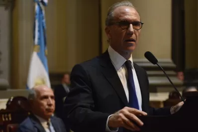 El presidente de la Corte convocó a un acuerdo extraordinario para tratar los casos de los jueces suspendidos