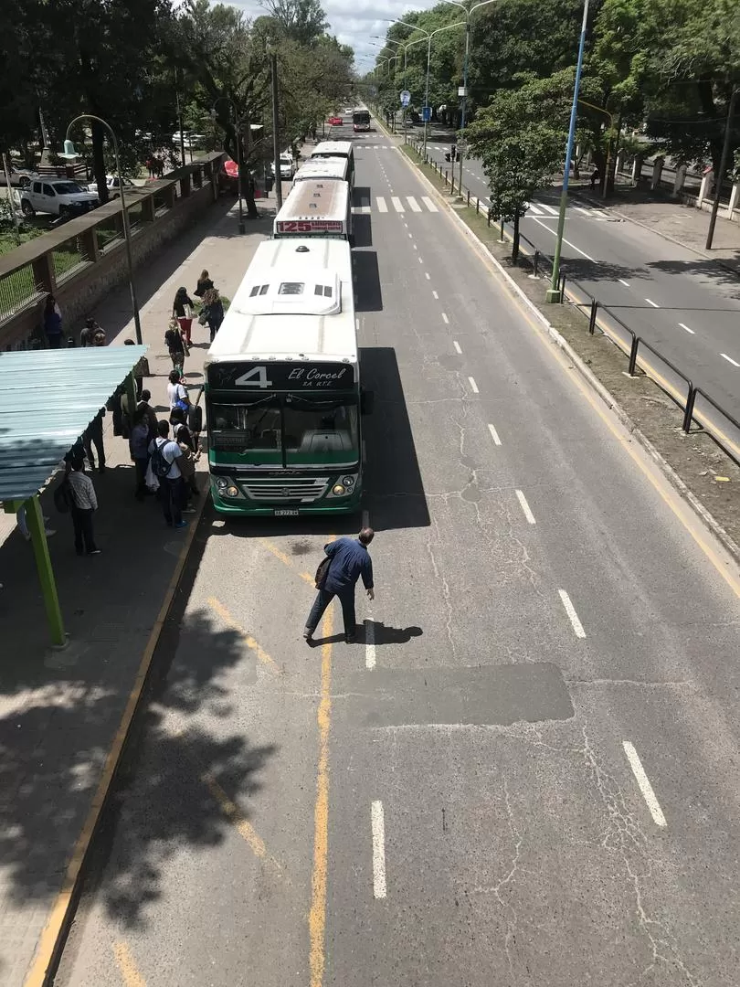 COMPLICACIONES. La protesta afectará principalmente a quienes deben salir temprano o regresar de noche. la gaceta / foto de juan Pablo Sánchez Noli