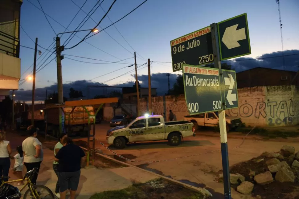 TRAGEDIA. El ataque mortal ocurrió ayer en calle 9 de Julio al 2.800. 