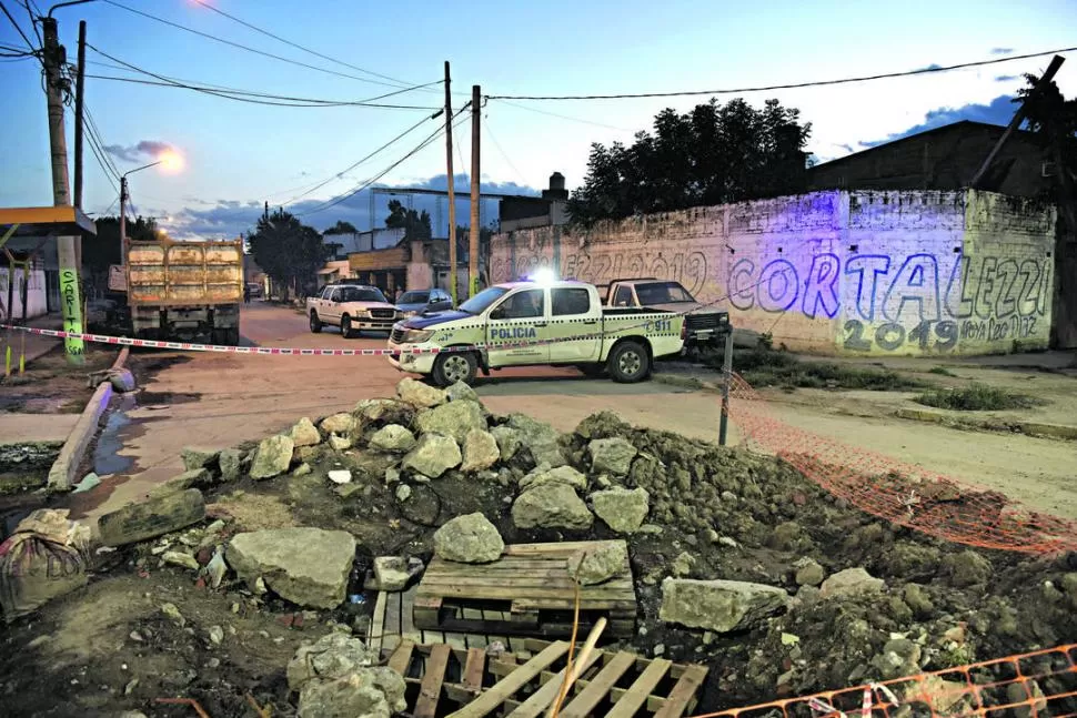 TRAGEDIA. El operario Enzo Mariani, de 52 años, murió tras recibir un disparo en una situación de robo; ocurrió en calle 9 de Julio al 2.800. la gaceta / foto de diego aráoz 