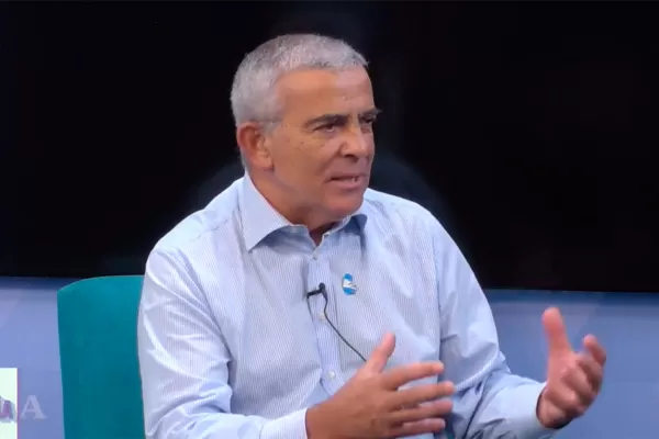 García Hamilton se baja de la puja por la Gobernación y apoya a Silvia Elías