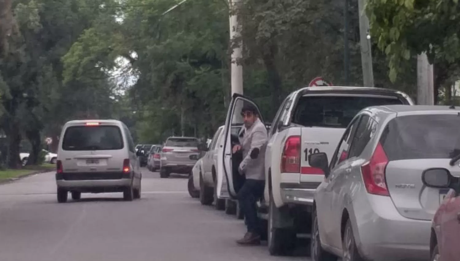 EL MOMENTO. El delincuente, bien vestido, para no llamar la atención. 