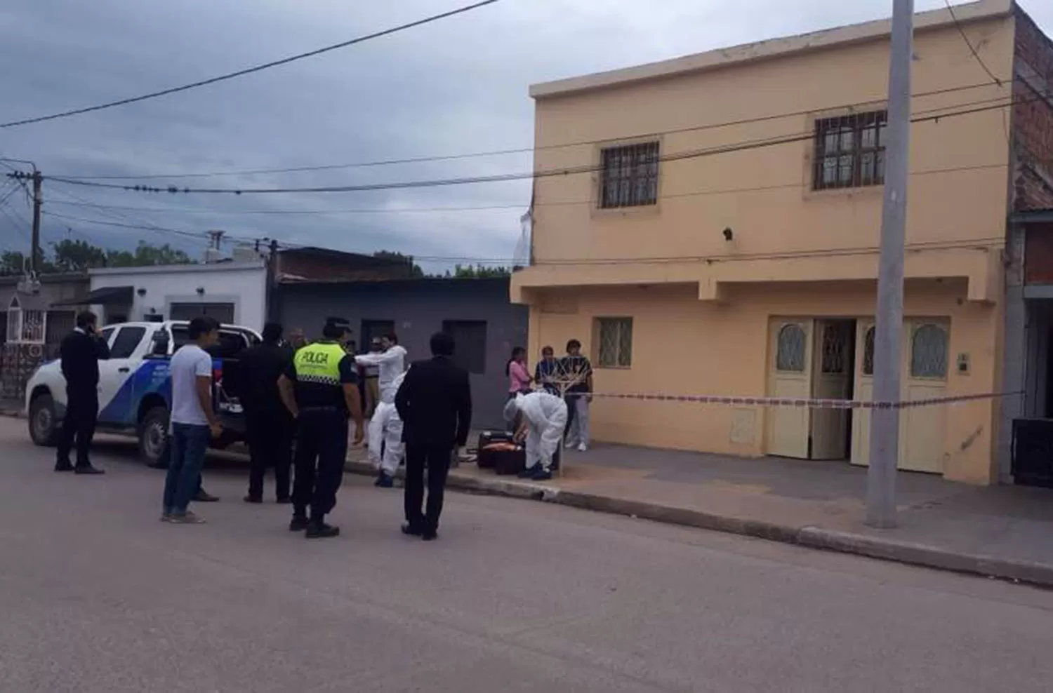 EN EL BARRIO 20 DE JUNIO. Encontraron muerta a una mujer.