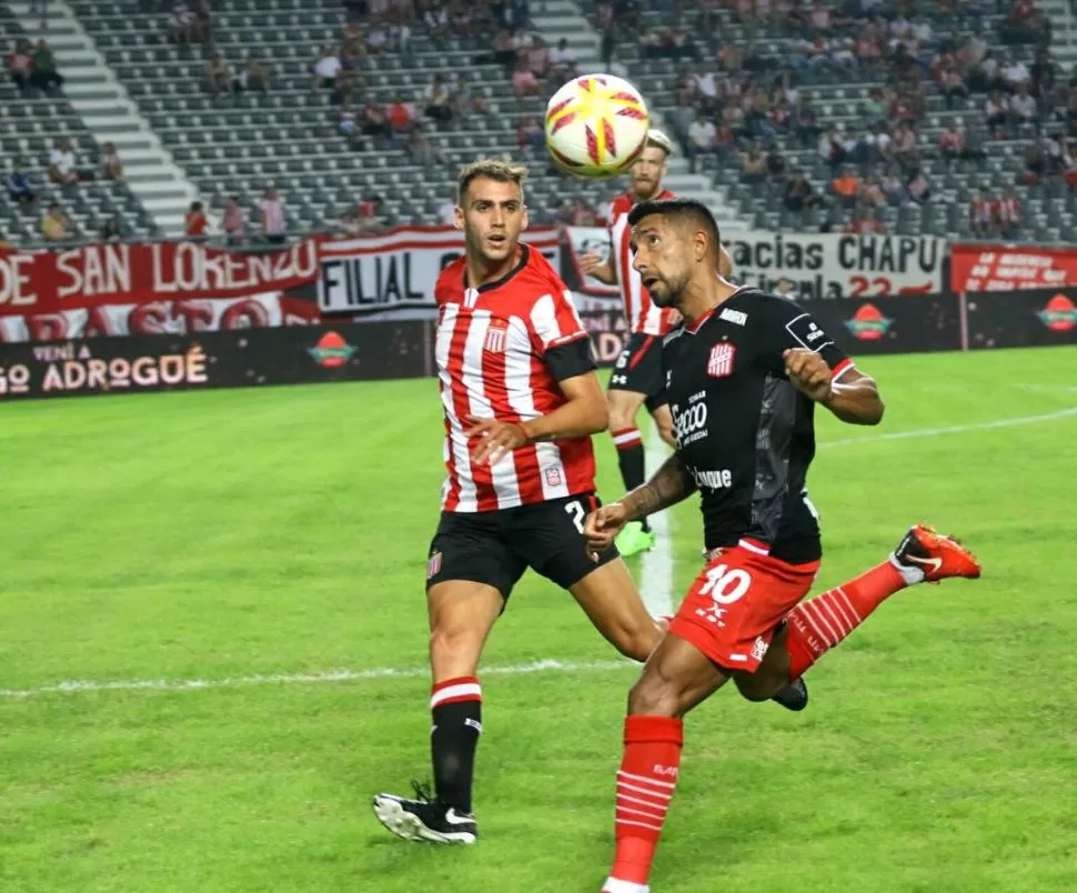 UNO MÁS Y... García, de buena tarea anoche en La Plata, jugó su penúltimo partido con la camiseta de San Martín. Su destino estaría en el exterior. ¿México? fotos de maría silvia granara (especial para la gaceta)