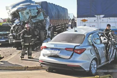 Dos estudiantes de la Facultad de Medicina están graves tras accidentarse en Santiago