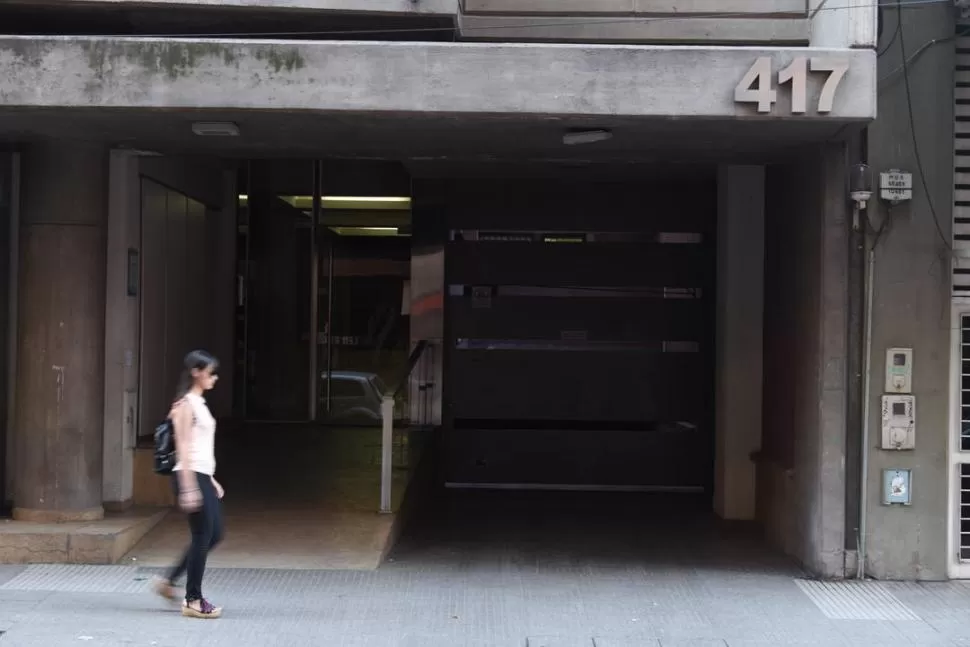EL SÁBADO. Un desconocido intentó ingresar a la construcción céntrica. la gaceta / foto de diego aráoz