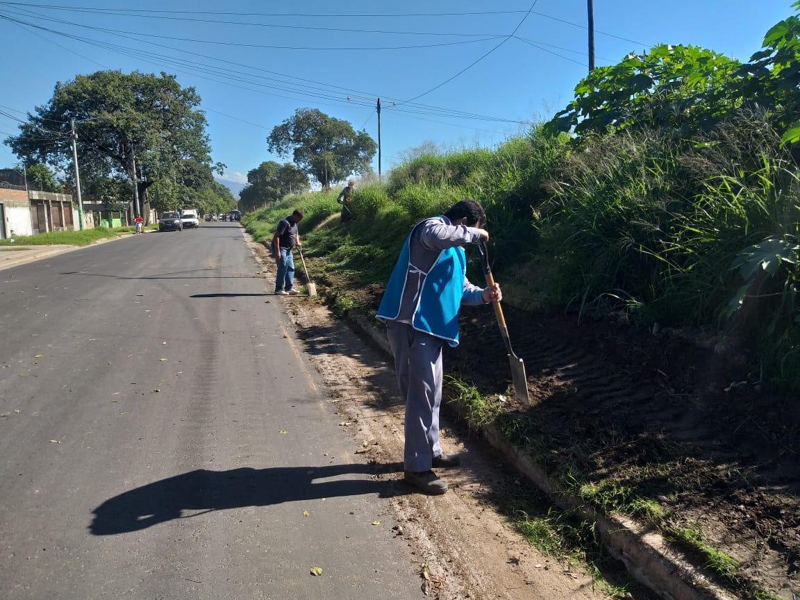 Atacaron a pedradas a empleados de la Municipalidad