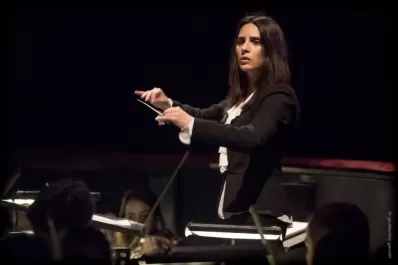 La Orquesta Estable expone su fusión generacional en el escenario