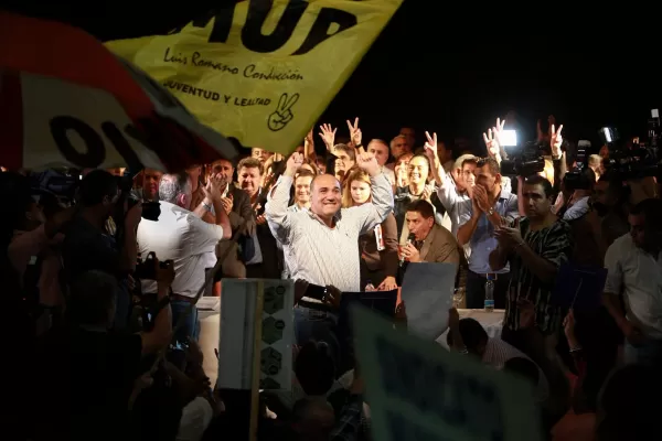 Manzur renovó su reclamó de unidad al peronismo y apuntó contra los que dejaron el PJ