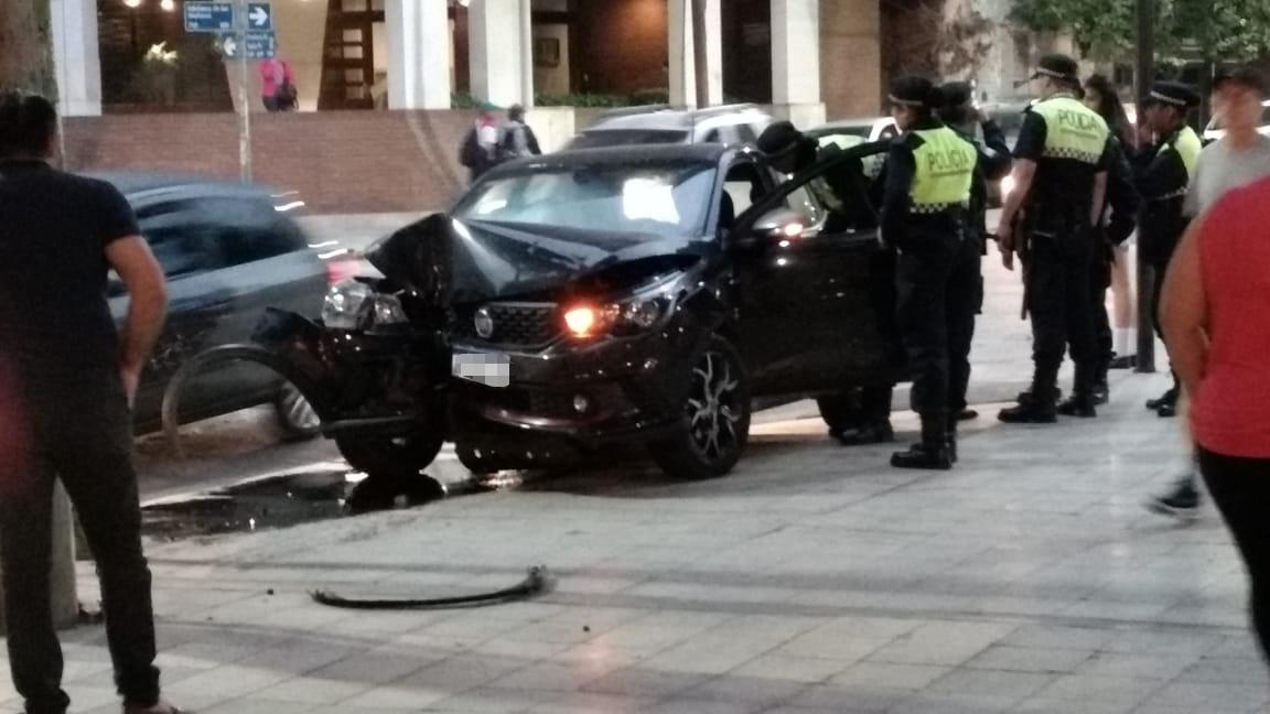 ACCIDENTE. Ocurrió en plaza Urquiza, esta mañana. 