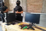Cayó una banda de “rompevidrios”: tenían escopetas, pistolas y municiones 