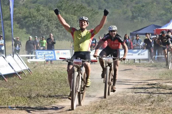 Los mejores bikers corren en El Boyero