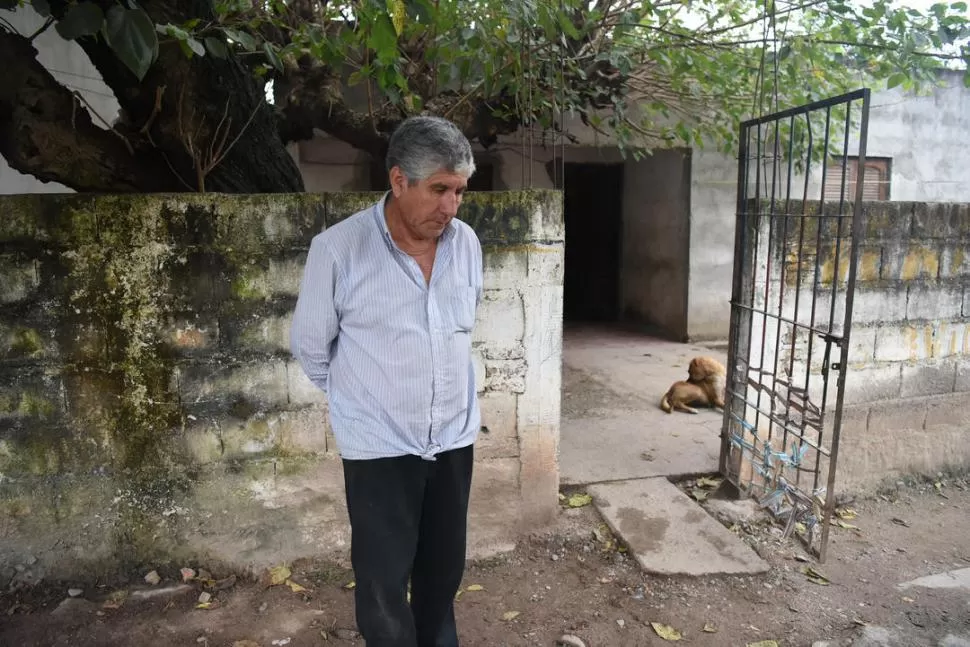 CONMOCIONADO. Francisco Frías, el abuelo del detenido, contó que el chico quiso incendiar la casa y matarlos. la gaceta / foto de Analía Jaramillo