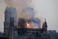 Aseguran que Cristo apareció entre las llamas de Notre Dame