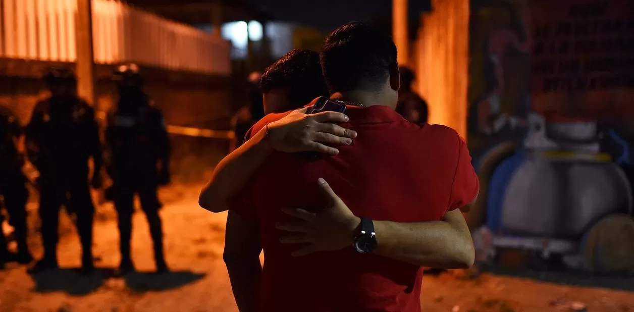 México: hombres armados irrumpen en una fiesta privada y matan a 13 personas 