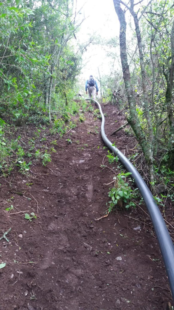 La UNT halló en sus terrenos caños para llevar agua a un country