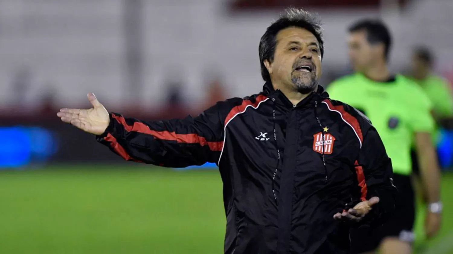 CARUSO LOMBARDI. Habló de todo en la previa del partido en Santa Fe.