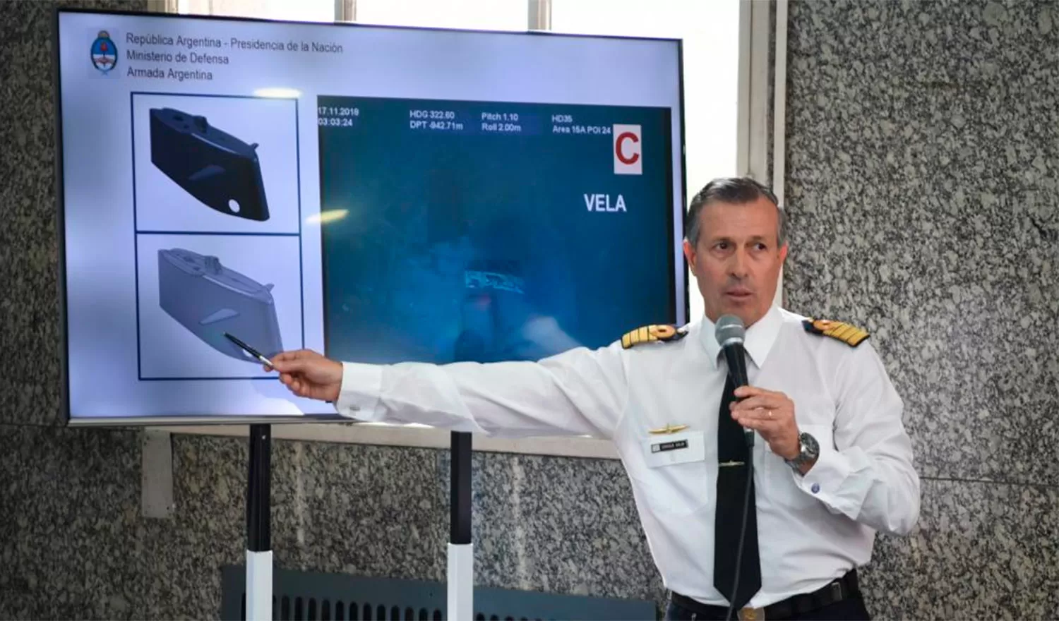 ÚLTIMA CONFERENCIA. Familiares verán por primera vez y antes que nadie las imágenes del submarino hundido.