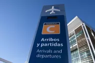 Recomiendan a los argentinos que están en el exterior regresar antes del lunes