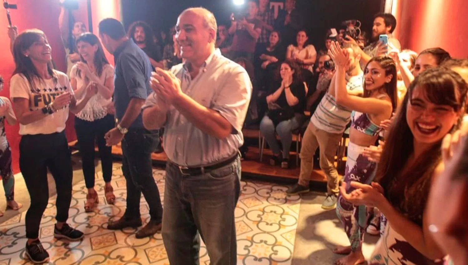 Sánchez paga los sueldos porque la Provincia lo ayuda; si no, no podría seguir adelante