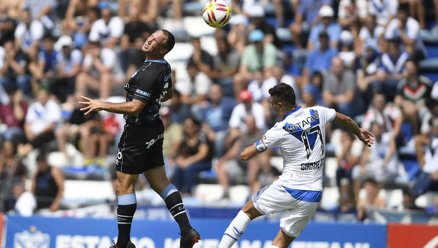 EL ÚLTIMO. Matos se puso la celeste y blanca ante Vélez y después se lesionó.